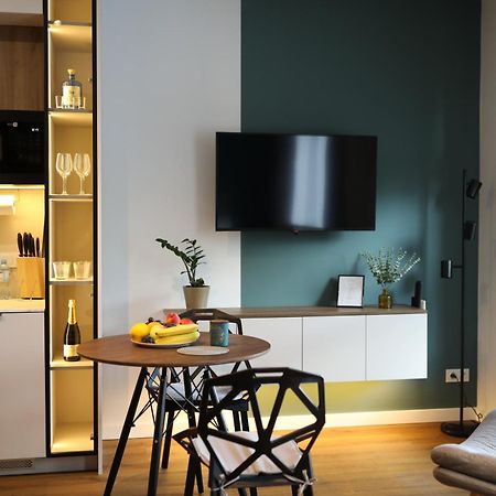 Apartament Zdziechowskiego With Parking And Ac, Mokotow Varsó Kültér fotó